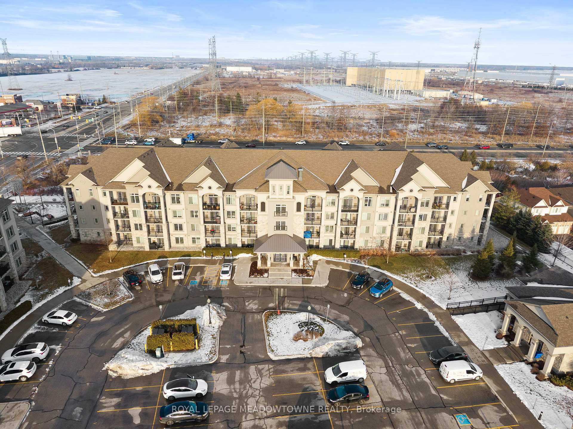 Front of Unit 310, 1470 Main Street E
