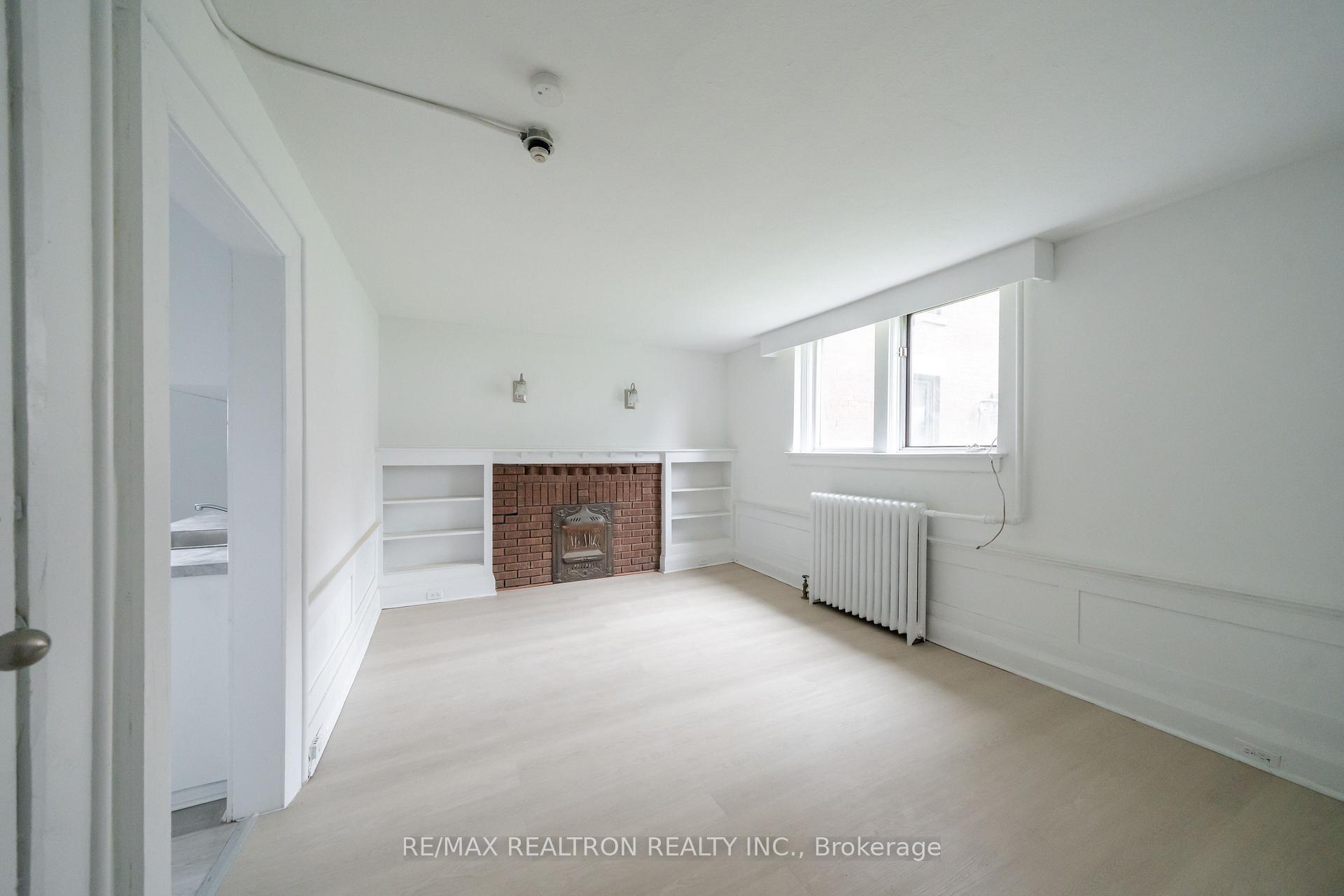 Photo 2 of Unit 82, 10 Kingston Road, Toronto, Woodbine Corridor — HOMEH