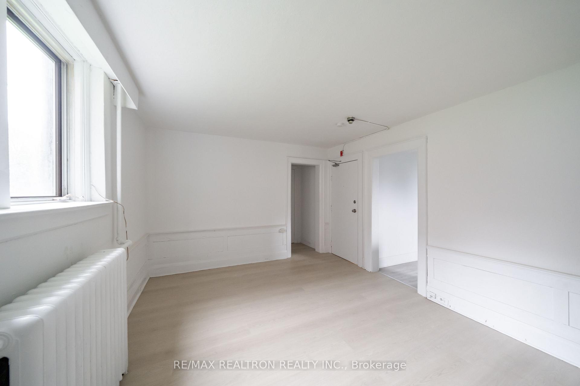 Photo 7 of Unit 82, 10 Kingston Road, Toronto, Woodbine Corridor — HOMEH
