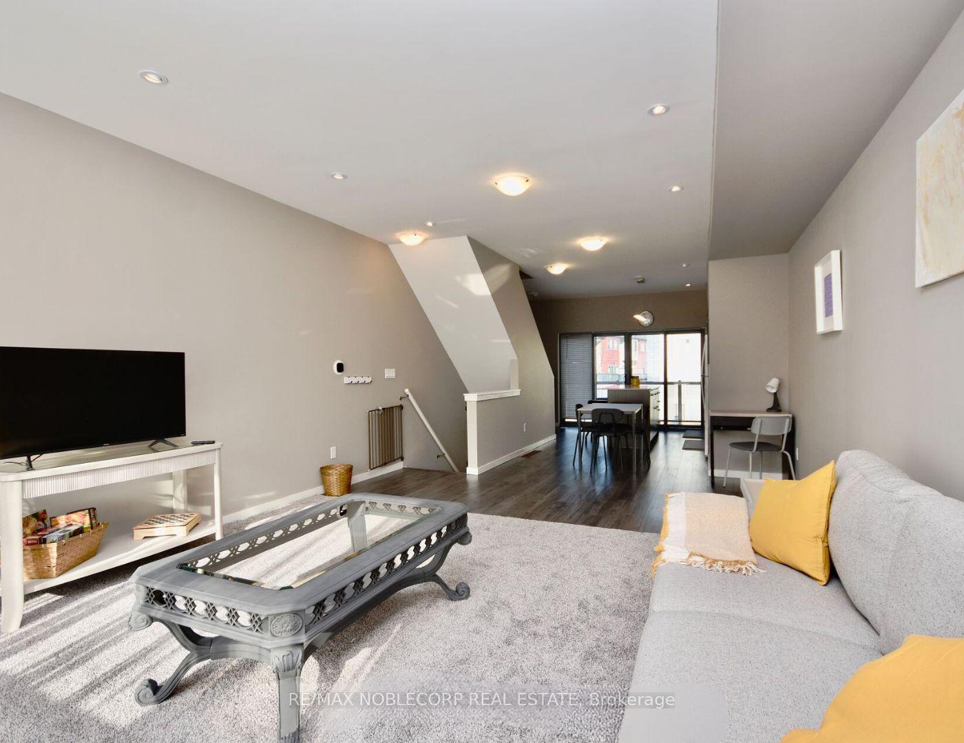 Photo 6 of Unit 19, 369 Essa Road, Barrie, Holly — HOMEH