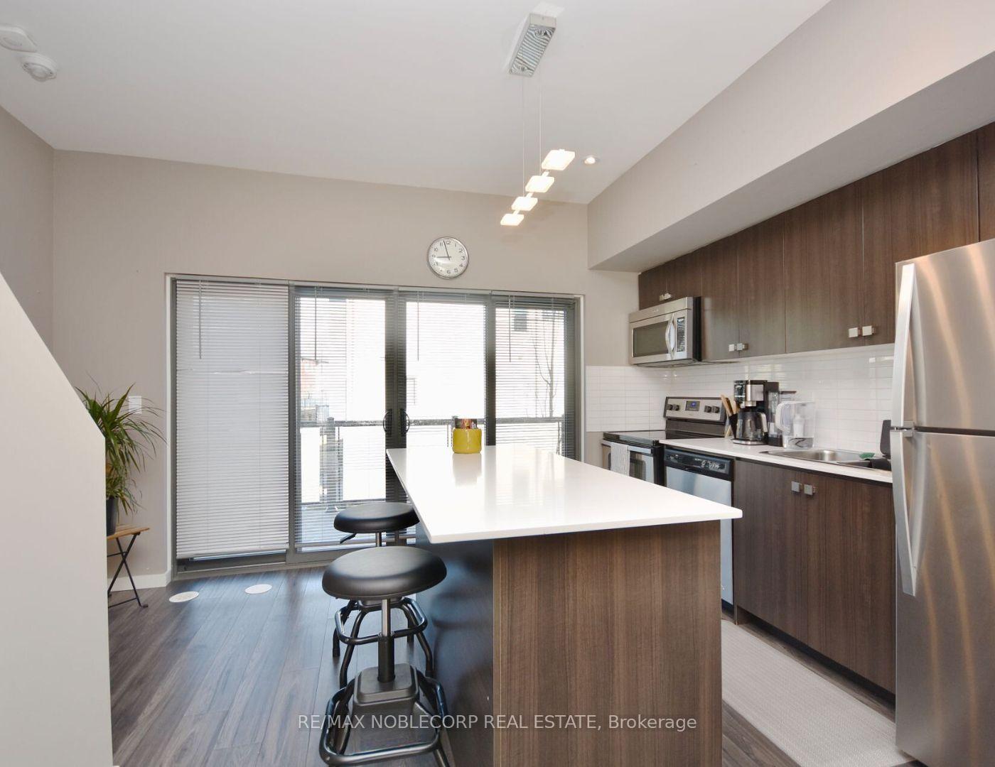Photo 4 of Unit 19, 369 Essa Road, Barrie, Holly — HOMEH