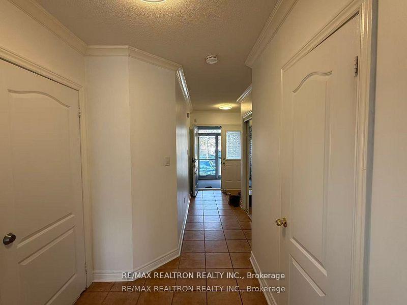 Photo 2 of Unit Main and Upper, 165 Warwick Crescent, Newmarket, Summerhill Estates — HOMEH