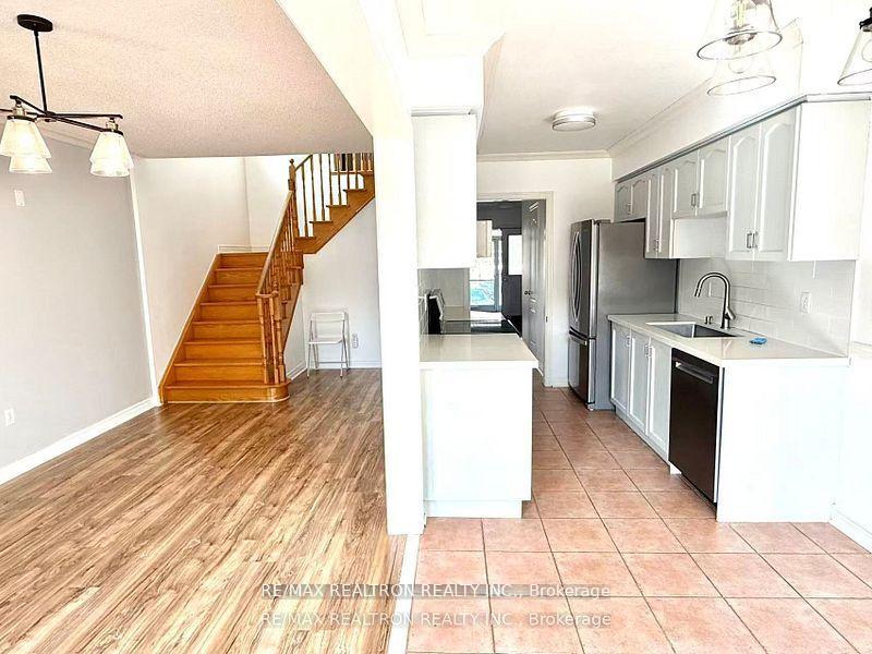 Photo 3 of Unit Main and Upper, 165 Warwick Crescent, Newmarket, Summerhill Estates — HOMEH