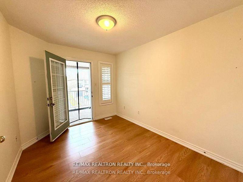 Photo 11 of Unit Main and Upper, 165 Warwick Crescent, Newmarket, Summerhill Estates — HOMEH