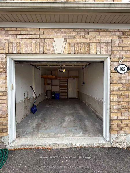 Photo 10 of Unit Main and Upper, 165 Warwick Crescent, Newmarket, Summerhill Estates — HOMEH