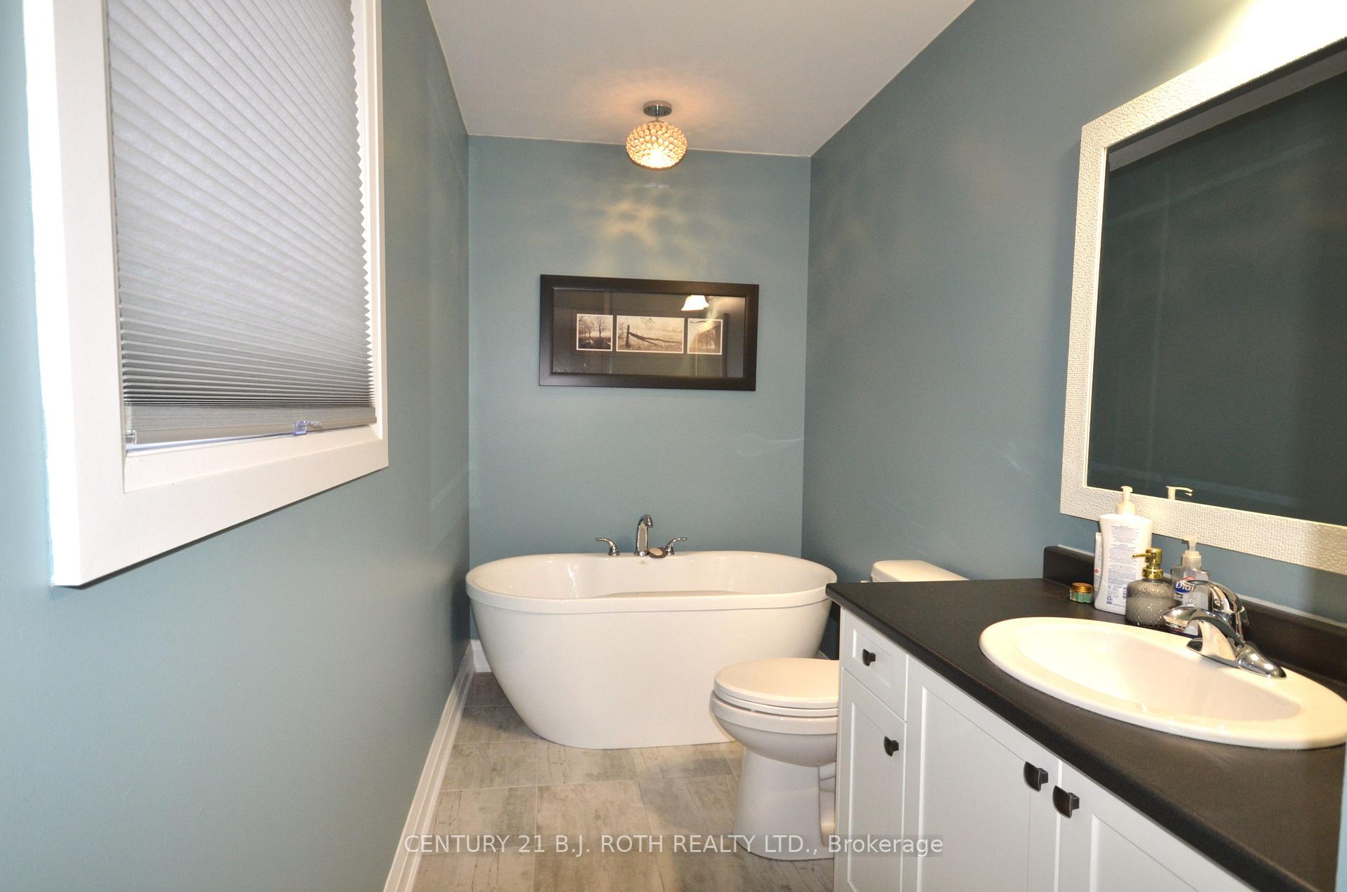 Photo 9 of 8 Revol Road, Penetanguishene — HOMEH