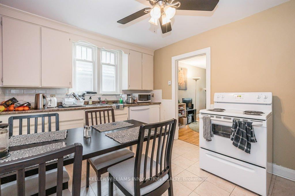 Photo 9 of 52 Avondale Avenue S, Waterloo — HOMEH