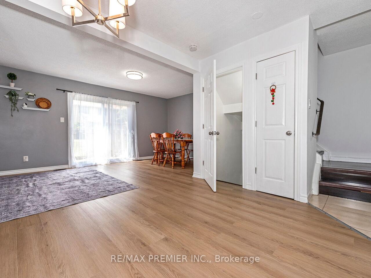 Photo 6 of Unit 120, 31 Greengate Road, Guelph, Junction/Onward Willow — HOMEH