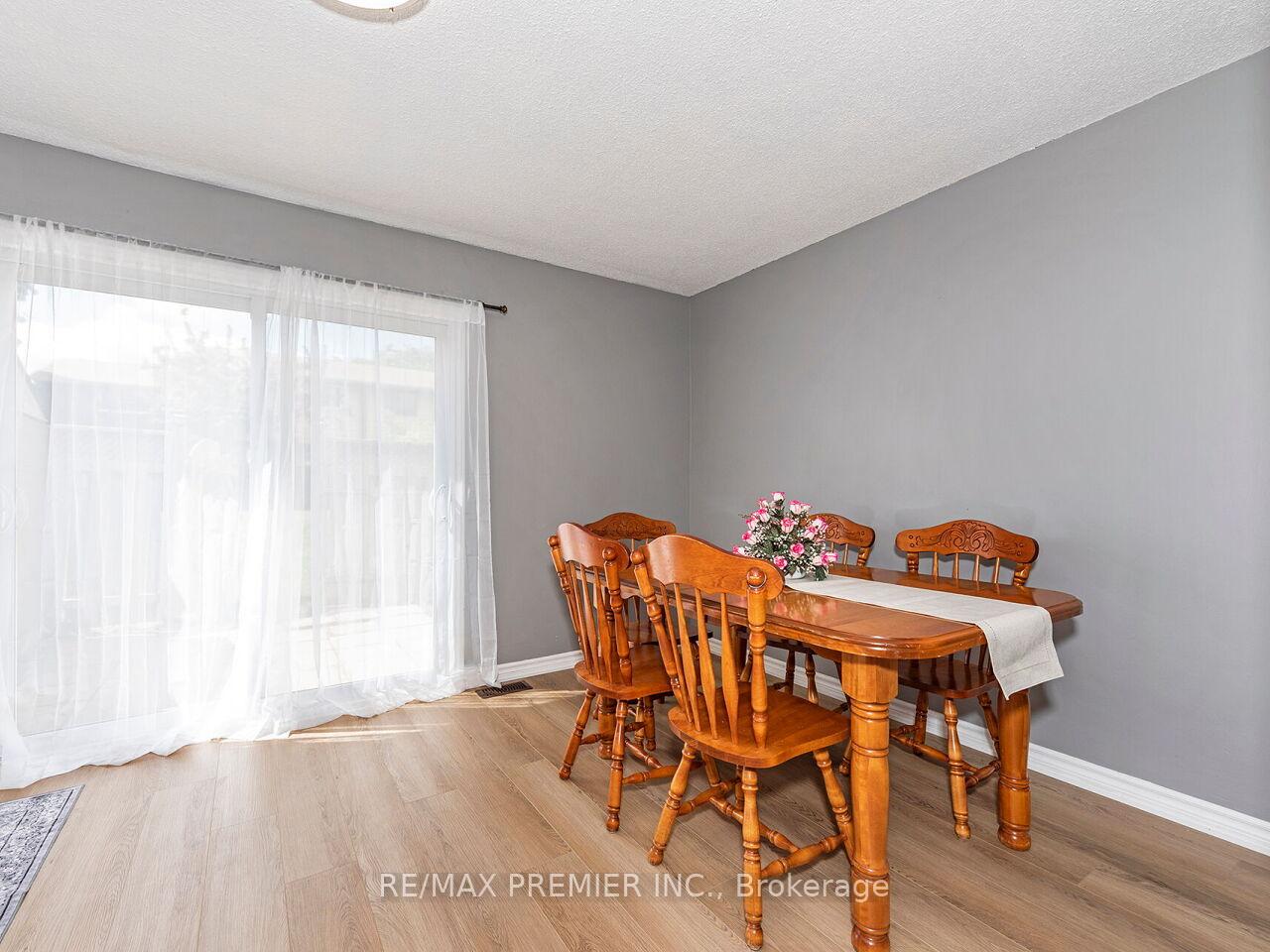 Photo 18 of Unit 120, 31 Greengate Road, Guelph, Junction/Onward Willow — HOMEH
