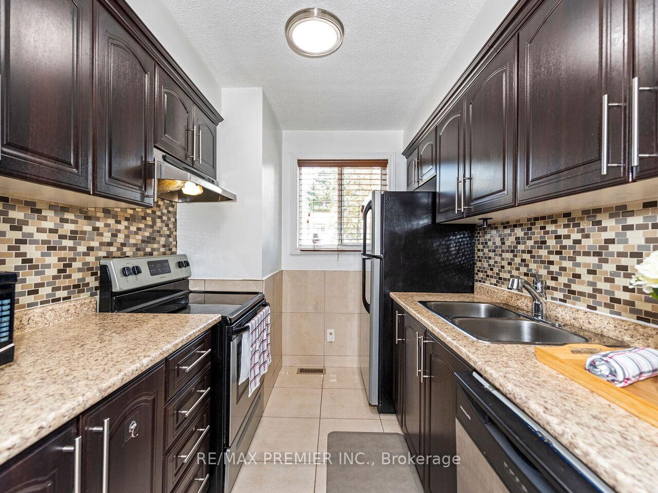 Photo 36 of Unit 120, 31 Greengate Road, Guelph, Junction/Onward Willow — HOMEH