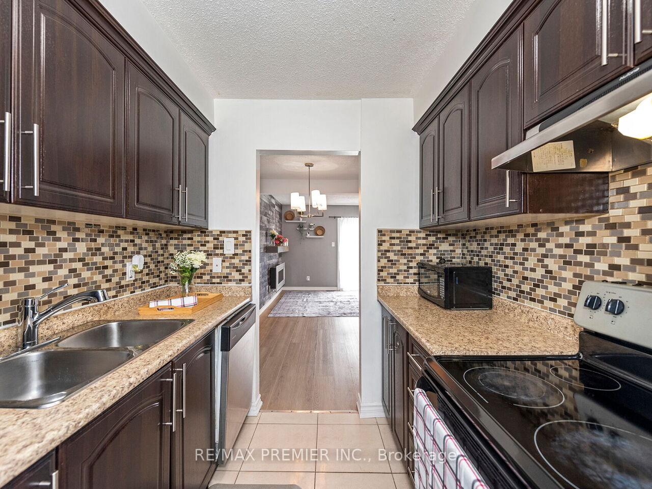 Photo 32 of Unit 120, 31 Greengate Road, Guelph, Junction/Onward Willow — HOMEH