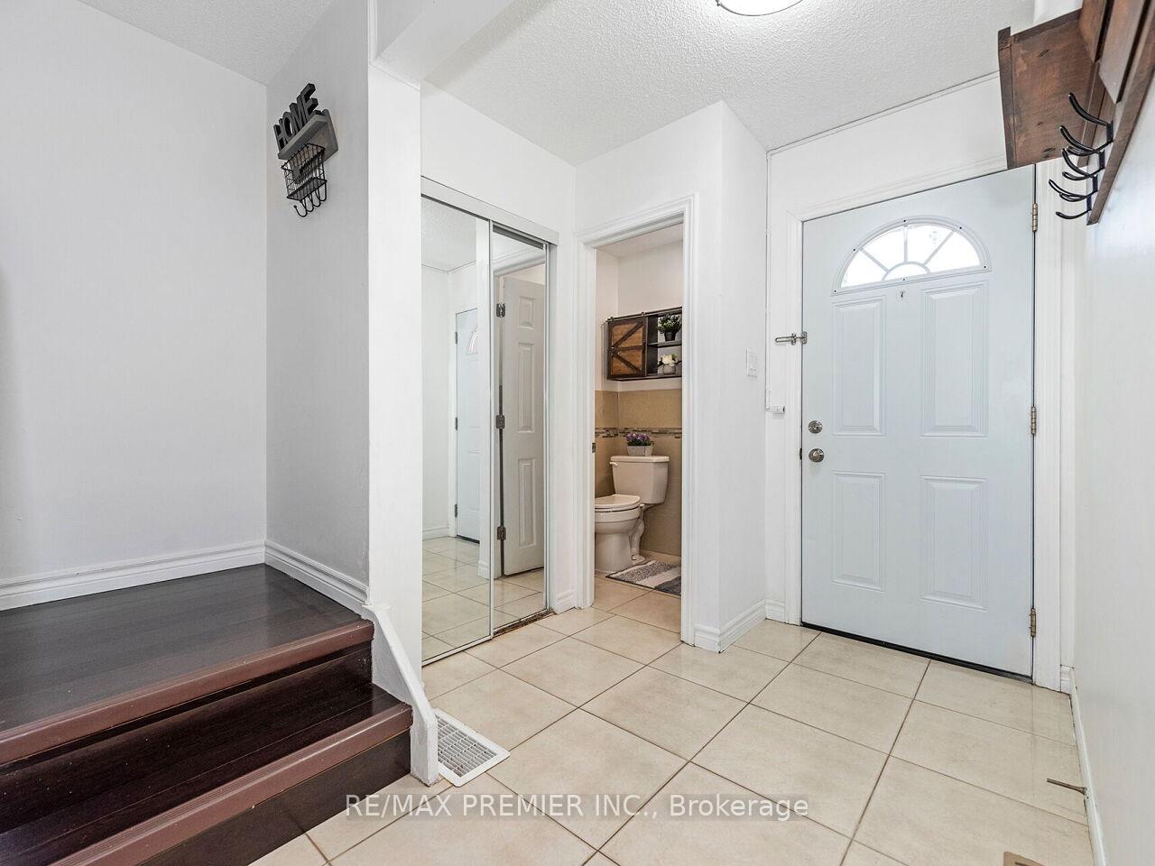 Photo 7 of Unit 120, 31 Greengate Road, Guelph, Junction/Onward Willow — HOMEH