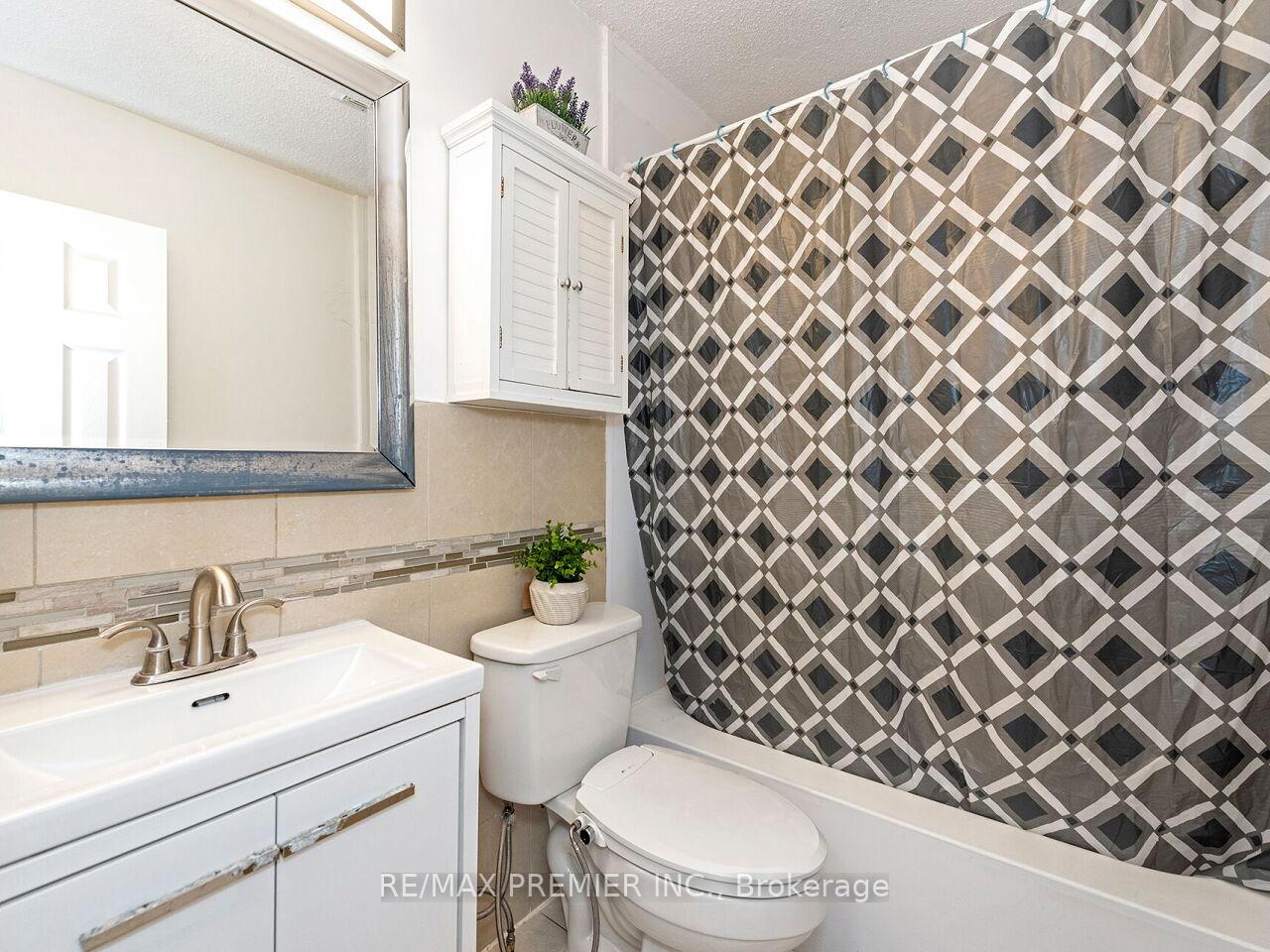 Photo 10 of Unit 120, 31 Greengate Road, Guelph, Junction/Onward Willow — HOMEH