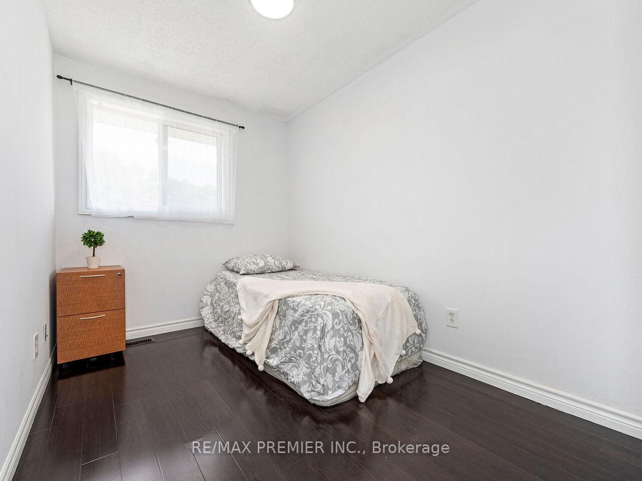 Photo 31 of Unit 120, 31 Greengate Road, Guelph, Junction/Onward Willow — HOMEH