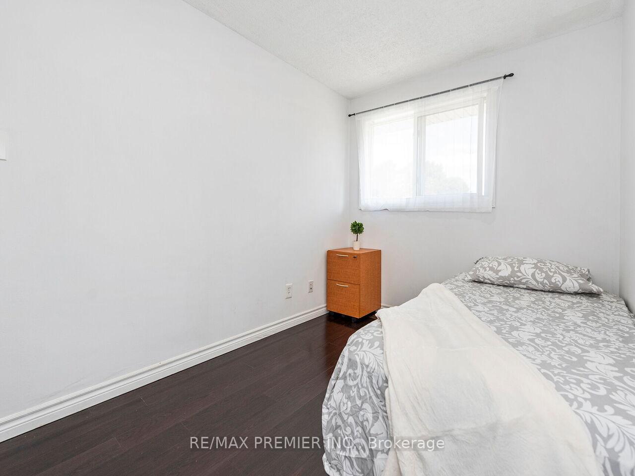Photo 13 of Unit 120, 31 Greengate Road, Guelph, Junction/Onward Willow — HOMEH