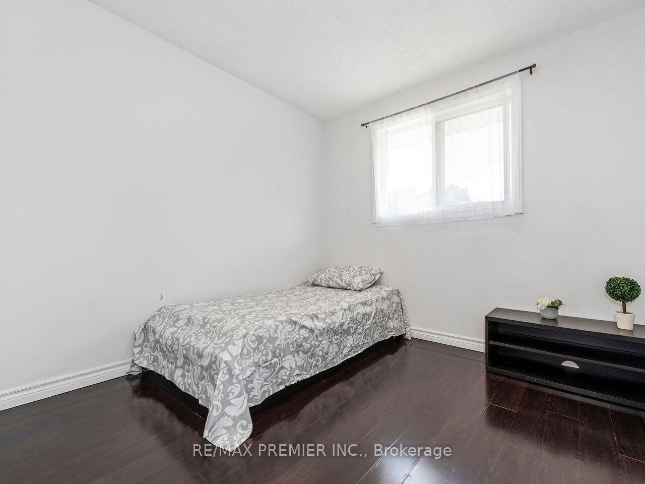 Photo 24 of Unit 120, 31 Greengate Road, Guelph, Junction/Onward Willow — HOMEH