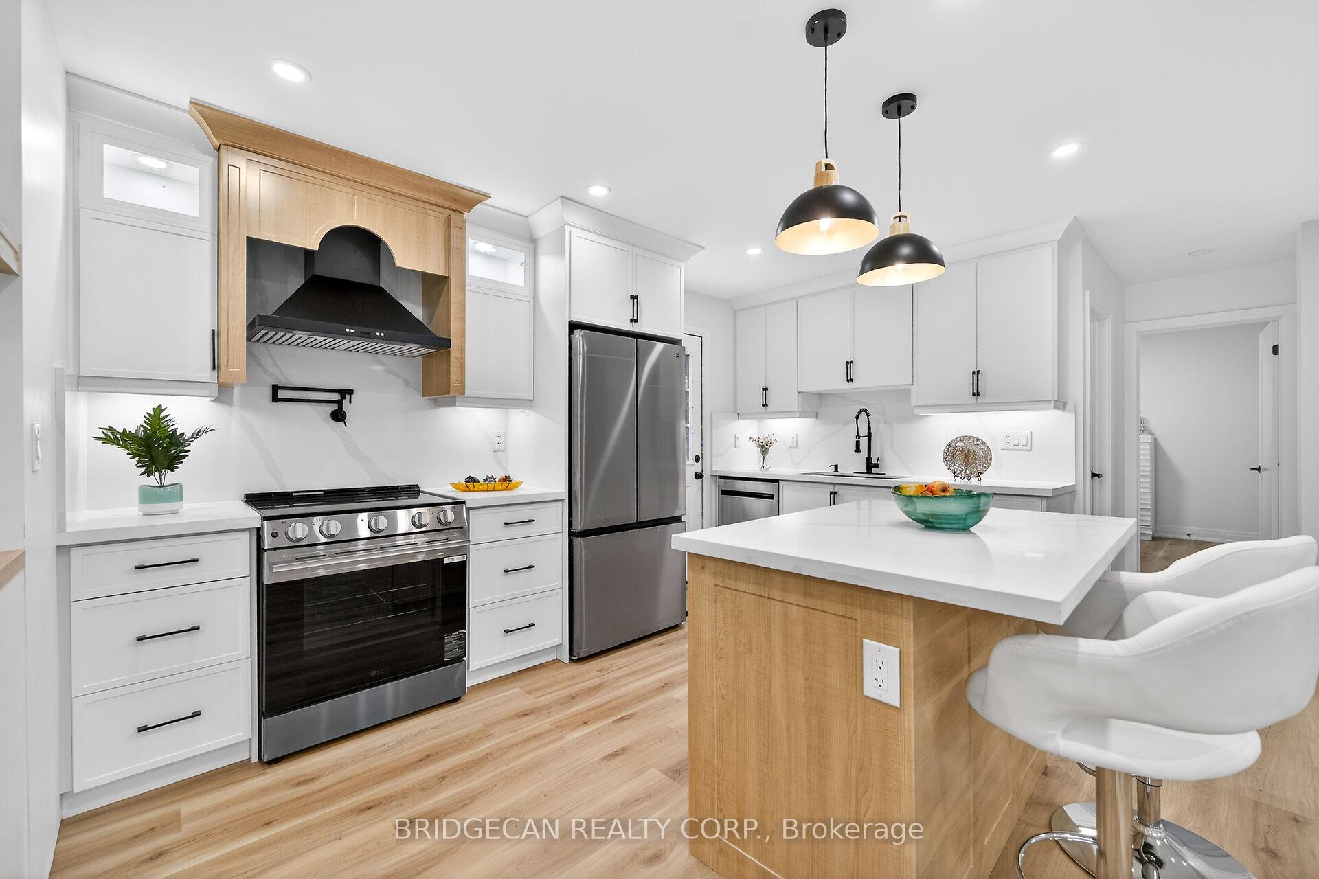 Photo 3 of 50 Mountain Avenue N, Hamilton, Stoney Creek — HOMEH