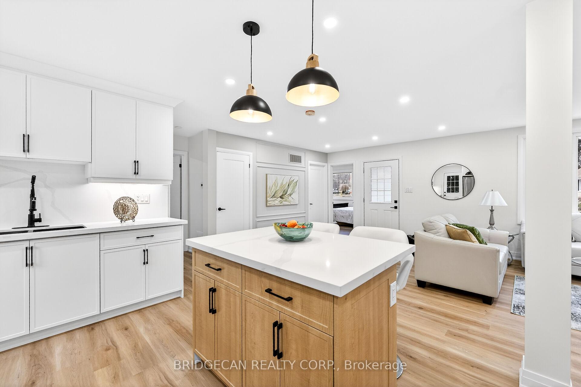 Photo 22 of 50 Mountain Avenue N, Hamilton, Stoney Creek — HOMEH