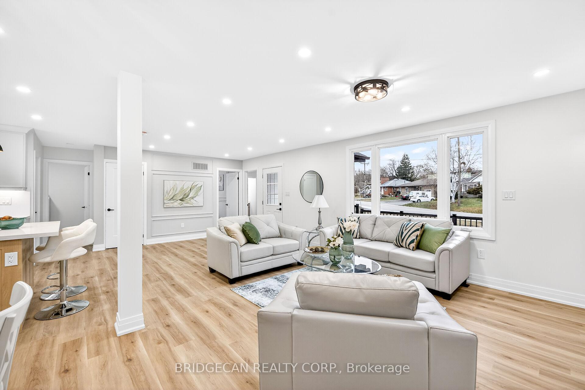 Photo 5 of 50 Mountain Avenue N, Hamilton, Stoney Creek — HOMEH