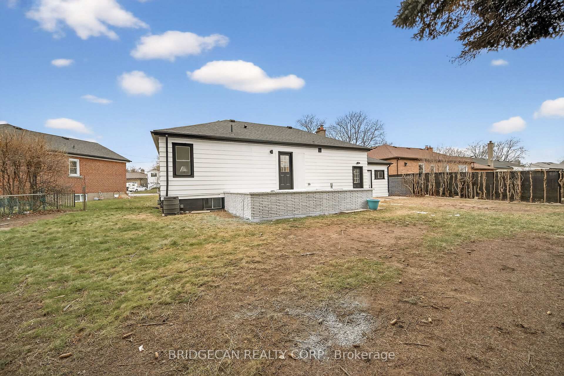 Photo 46 of 50 Mountain Avenue N, Hamilton, Stoney Creek — HOMEH