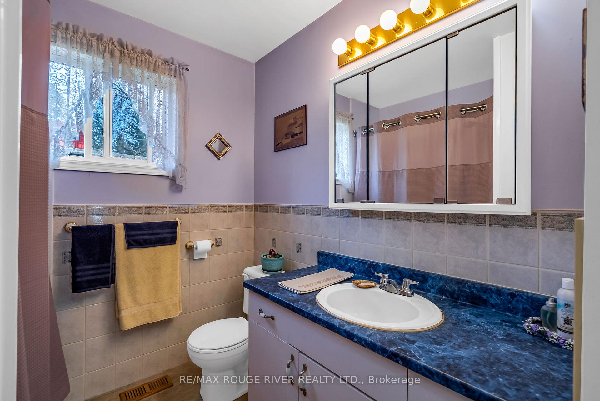 Photo 18 of 5454 Lakeshore Drive, Hamilton Township, Rural Hamilton — HOMEH