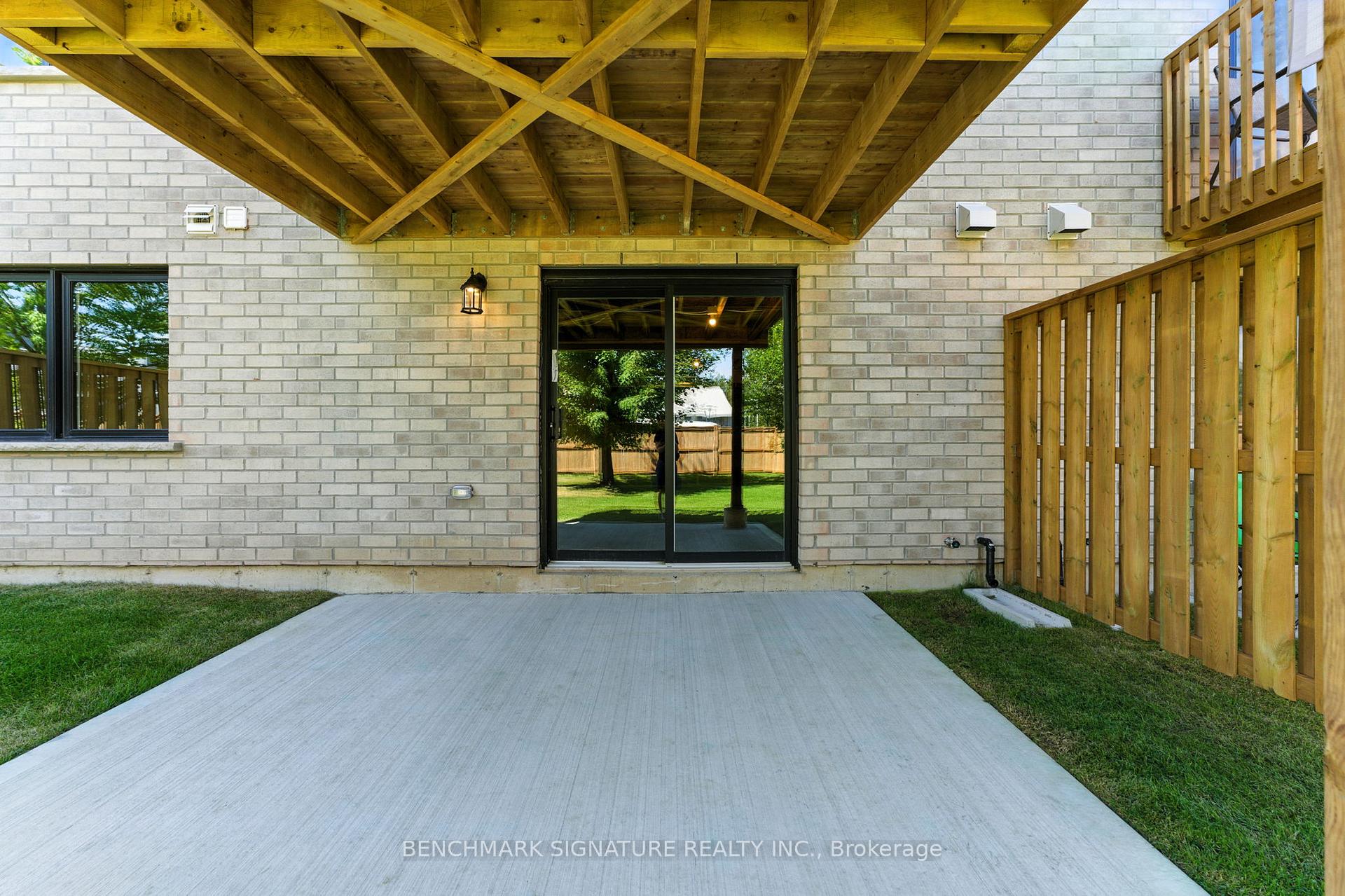 Photo 20 of 18 Painted Skimmer Place, Norfolk, Simcoe — HOMEH