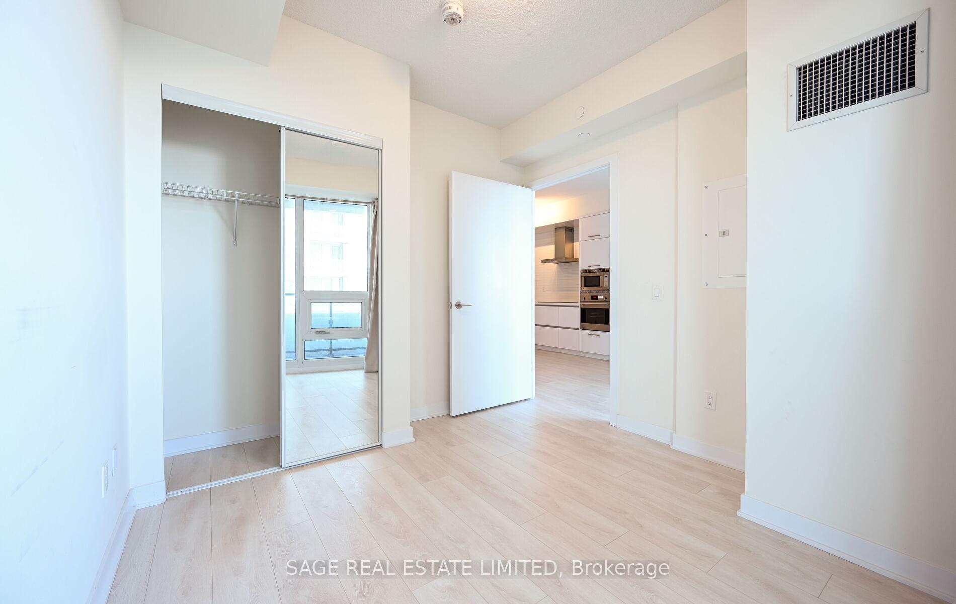 Photo 12 of Unit 3604, 2221 Yonge Street, Toronto, Mount Pleasant West — HOMEH