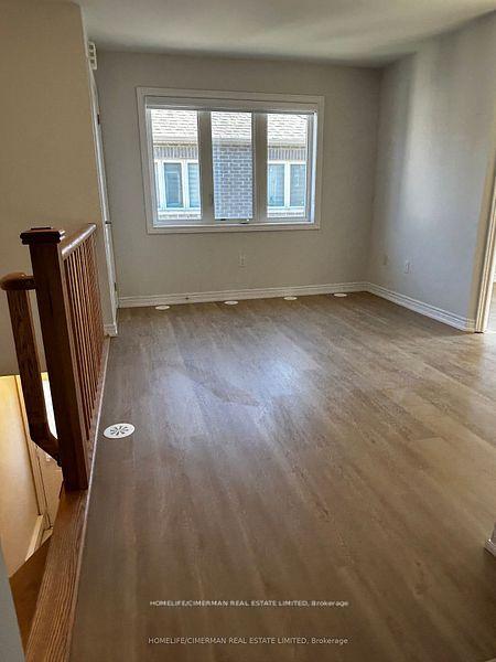 Photo 8 of Unit Coach, 7 Waterleaf Road, Markham, Cornell — HOMEH