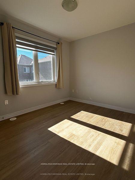 Photo 5 of Unit Coach, 7 Waterleaf Road, Markham, Cornell — HOMEH