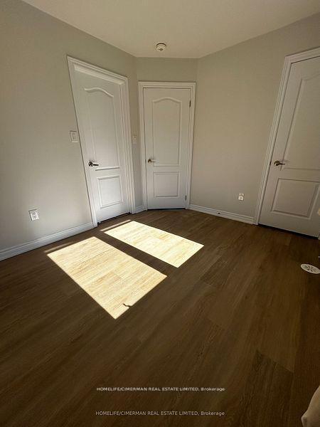 Photo 9 of Unit Coach, 7 Waterleaf Road, Markham, Cornell — HOMEH