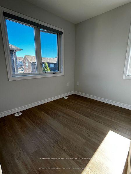 Photo 11 of Unit Coach, 7 Waterleaf Road, Markham, Cornell — HOMEH