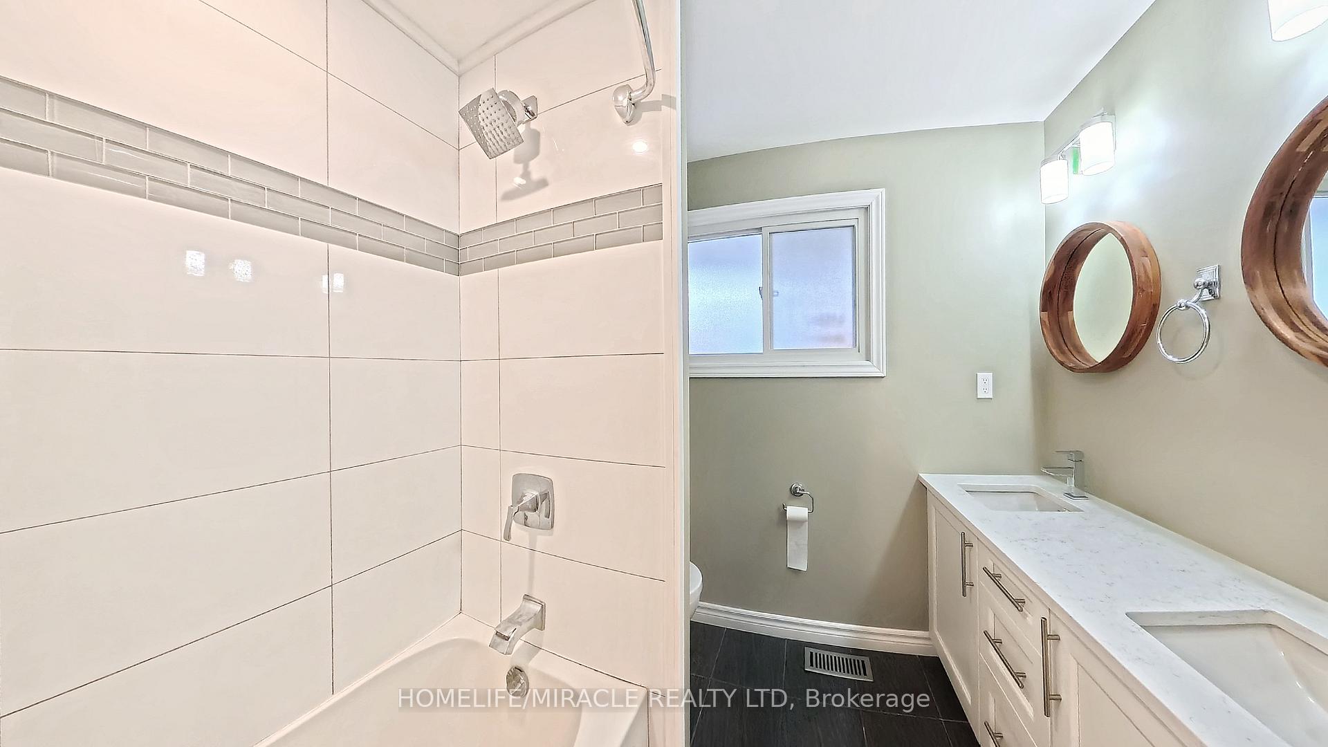 Photo 23 of 61 Bosworth Crescent, Kitchener — HOMEH