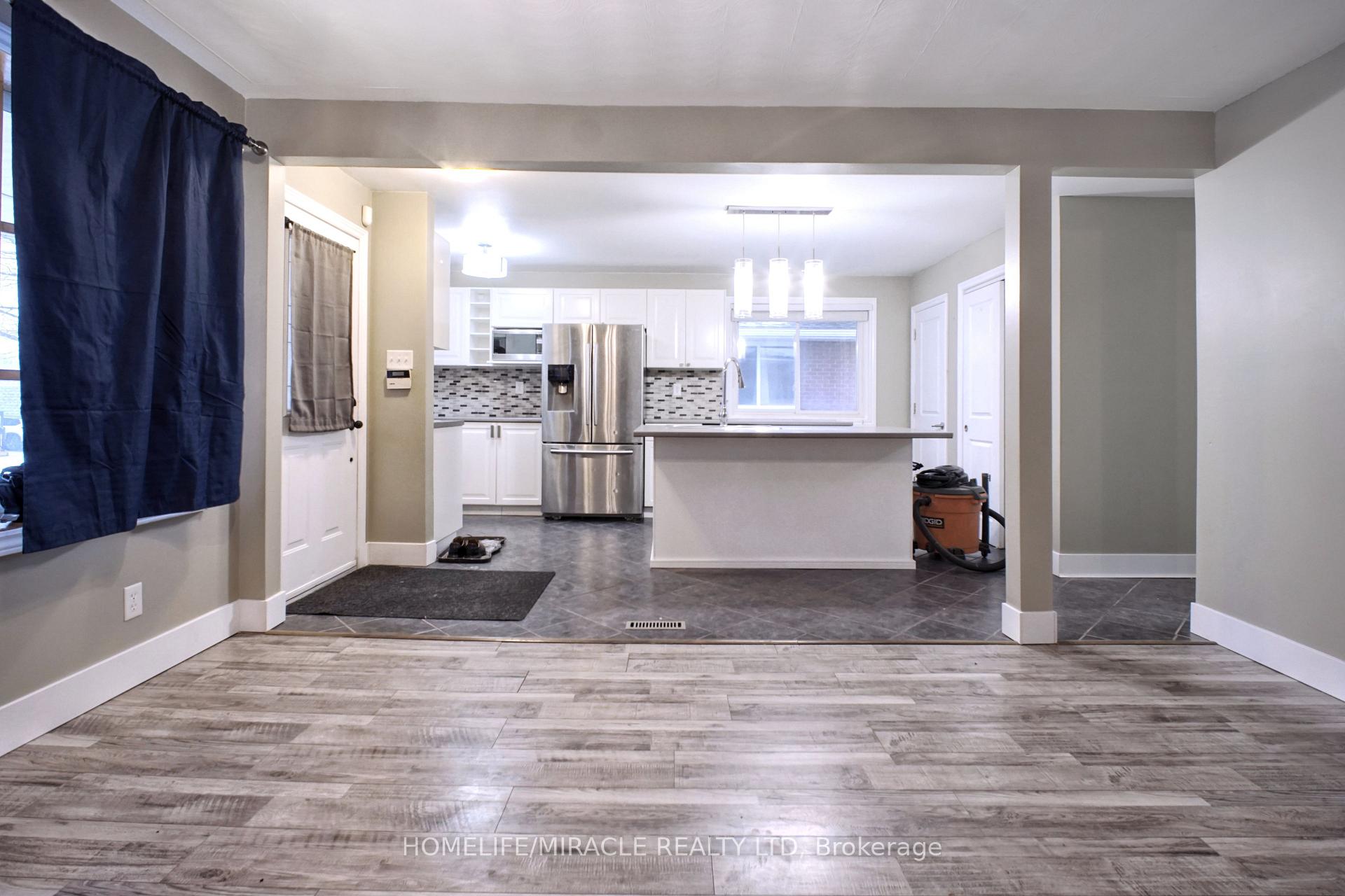 Photo 14 of 61 Bosworth Crescent, Kitchener — HOMEH