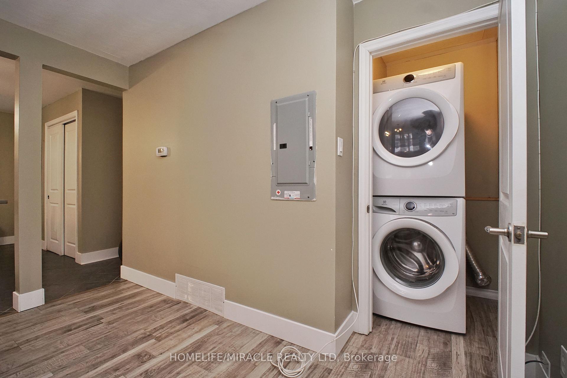 Photo 25 of 61 Bosworth Crescent, Kitchener — HOMEH