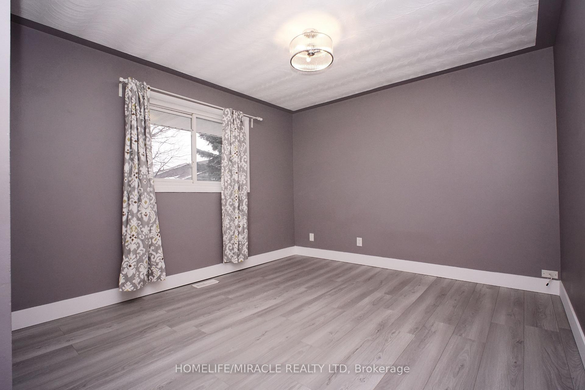 Photo 45 of 61 Bosworth Crescent, Kitchener — HOMEH