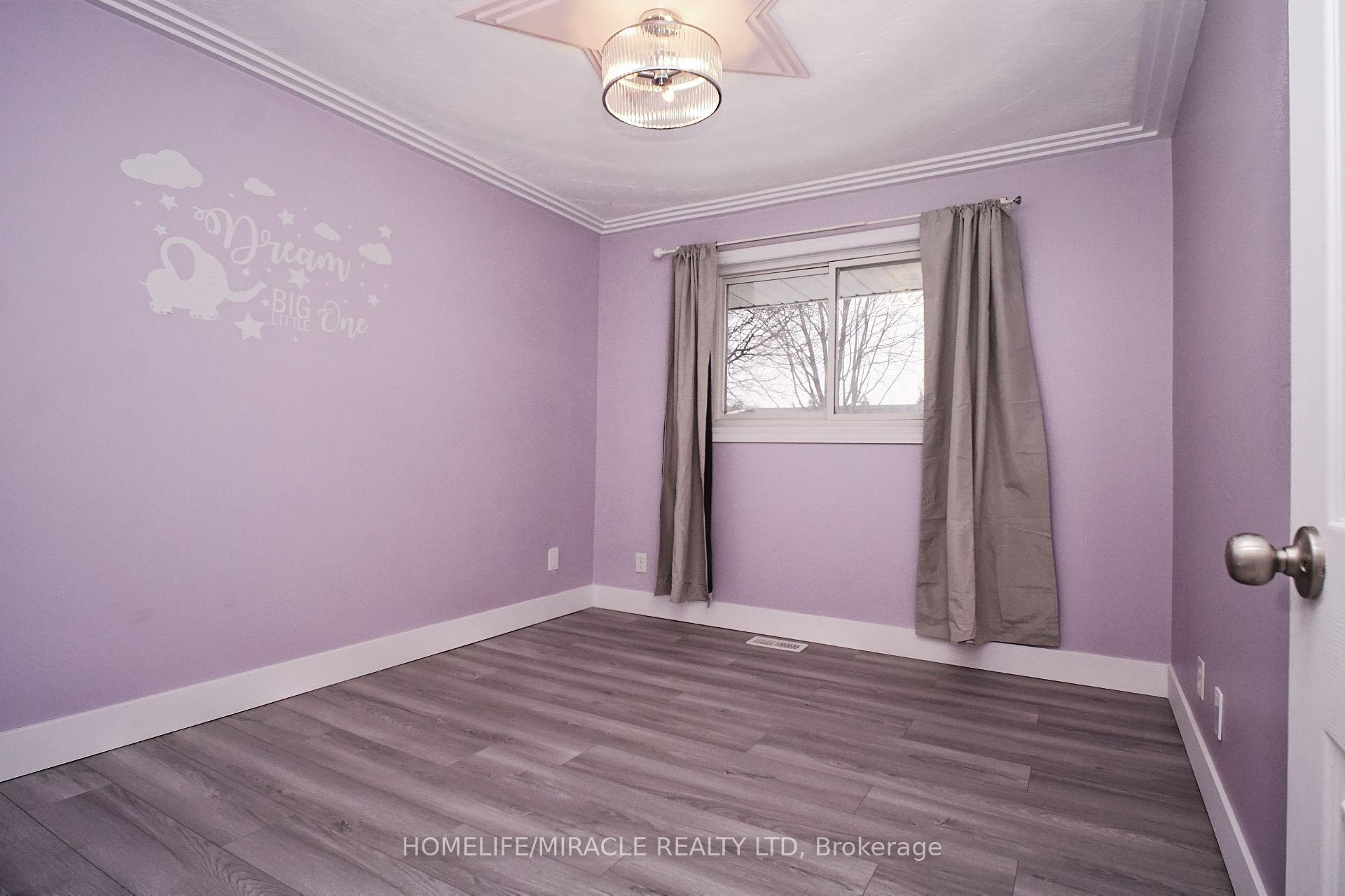 Photo 37 of 61 Bosworth Crescent, Kitchener — HOMEH