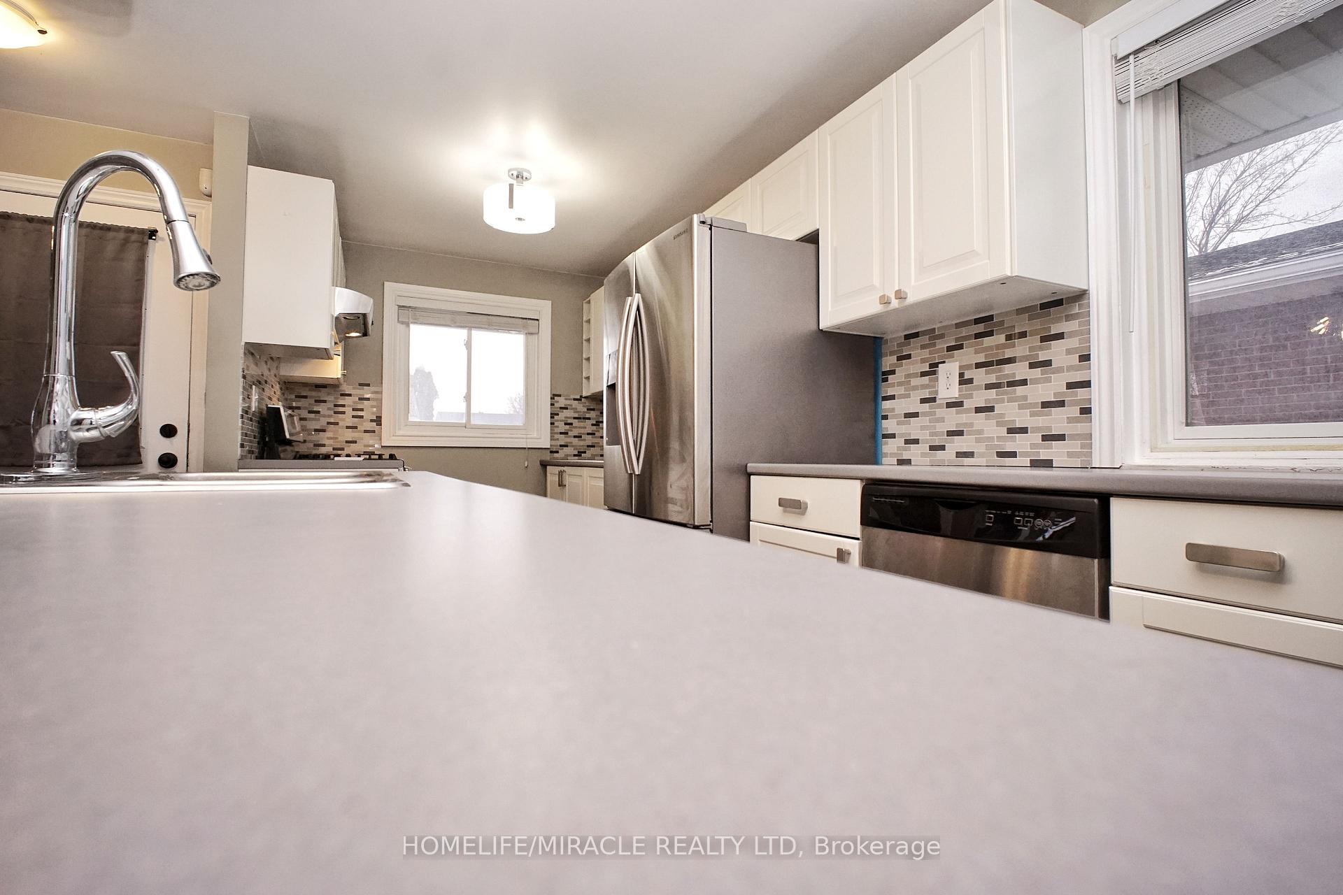 Photo 48 of 61 Bosworth Crescent, Kitchener — HOMEH