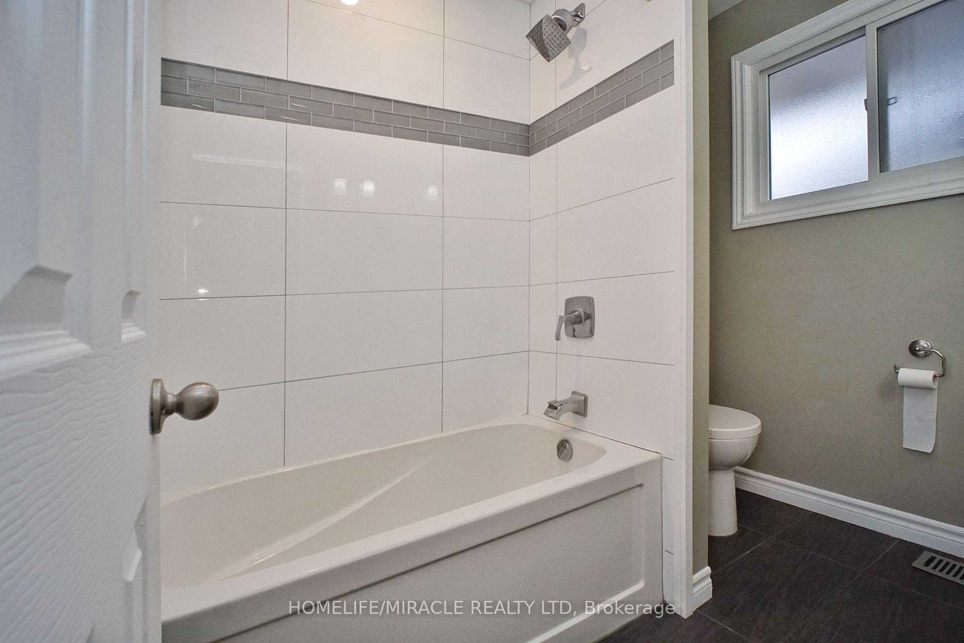 Photo 35 of 61 Bosworth Crescent, Kitchener — HOMEH