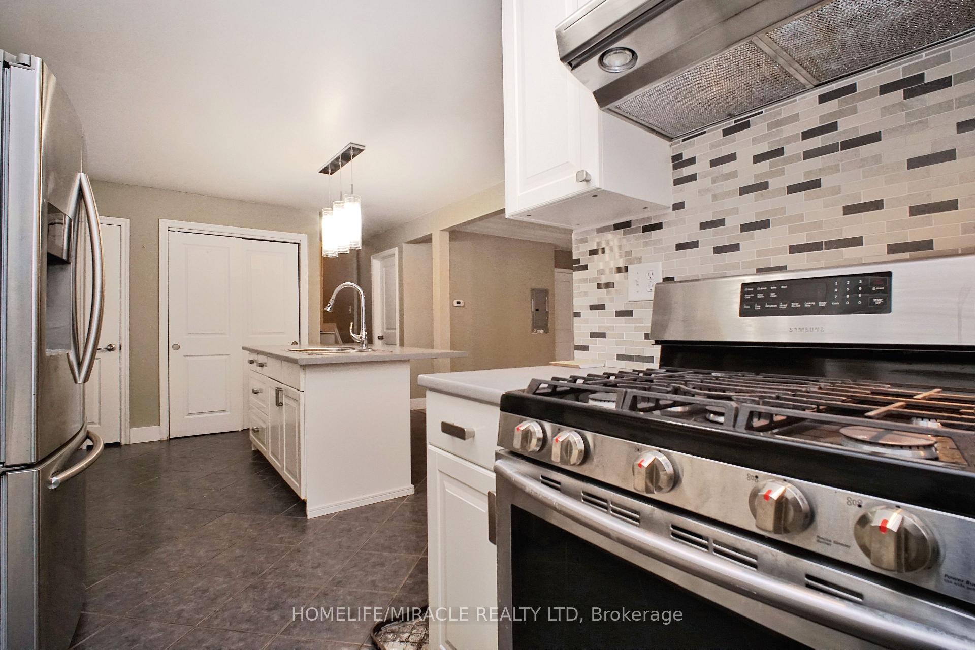 Photo 42 of 61 Bosworth Crescent, Kitchener — HOMEH