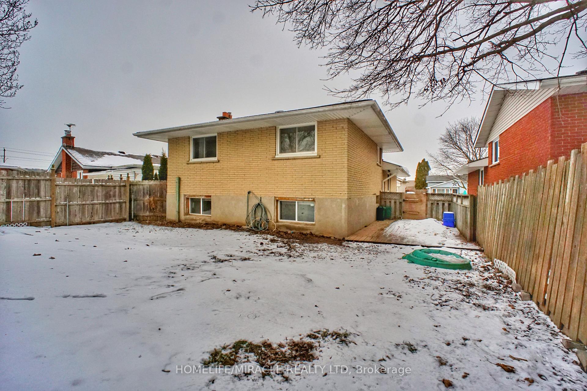 Photo 34 of 61 Bosworth Crescent, Kitchener — HOMEH