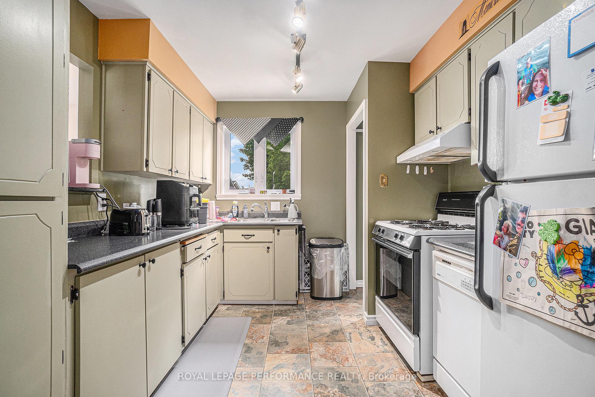 Photo 9 of 1505 2nd Street E, Cornwall — HOMEH