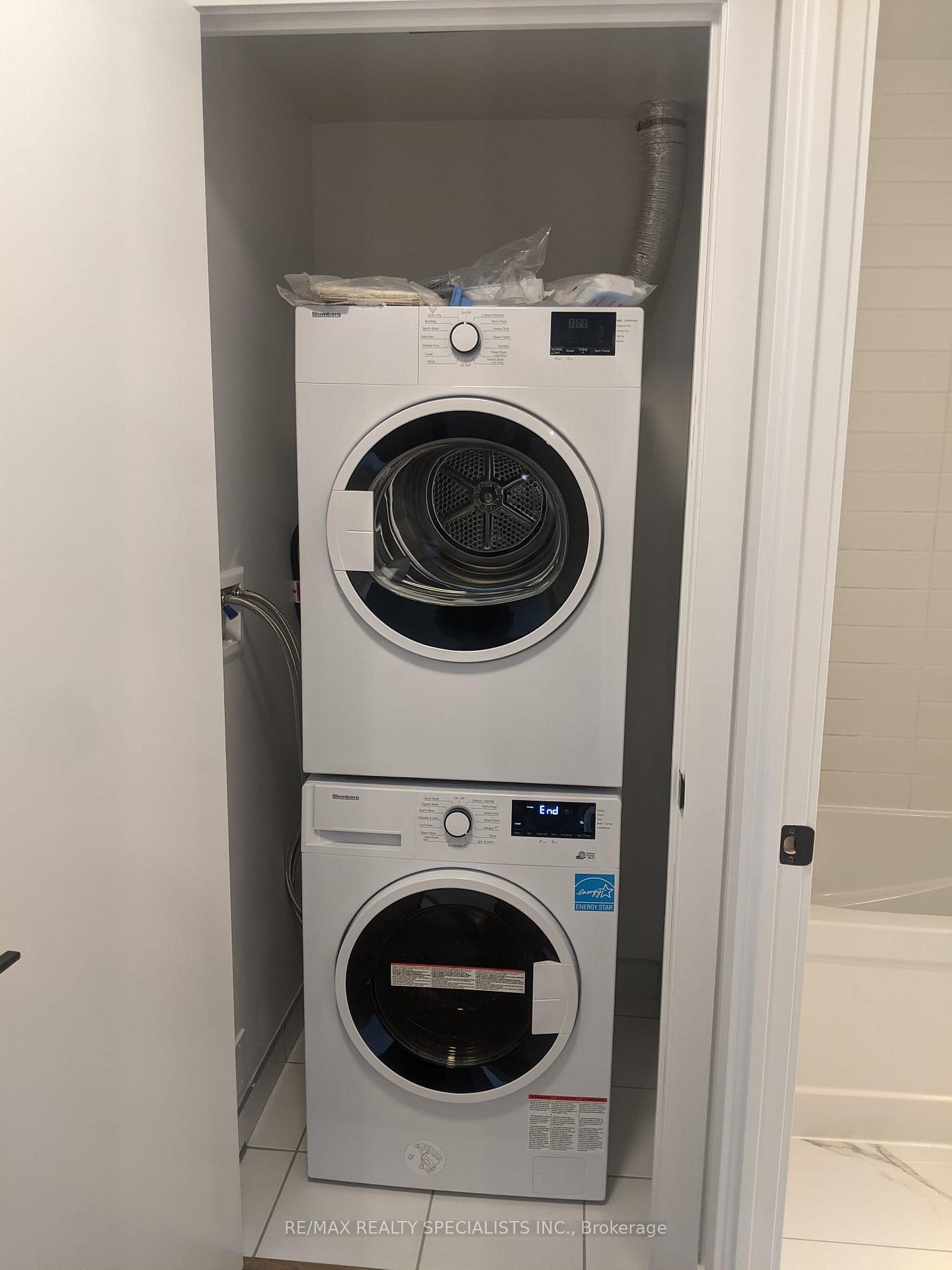 Photo 7 of Unit 214, 10 Lagerfeld Drive, Brampton, Northwest Brampton — HOMEH
