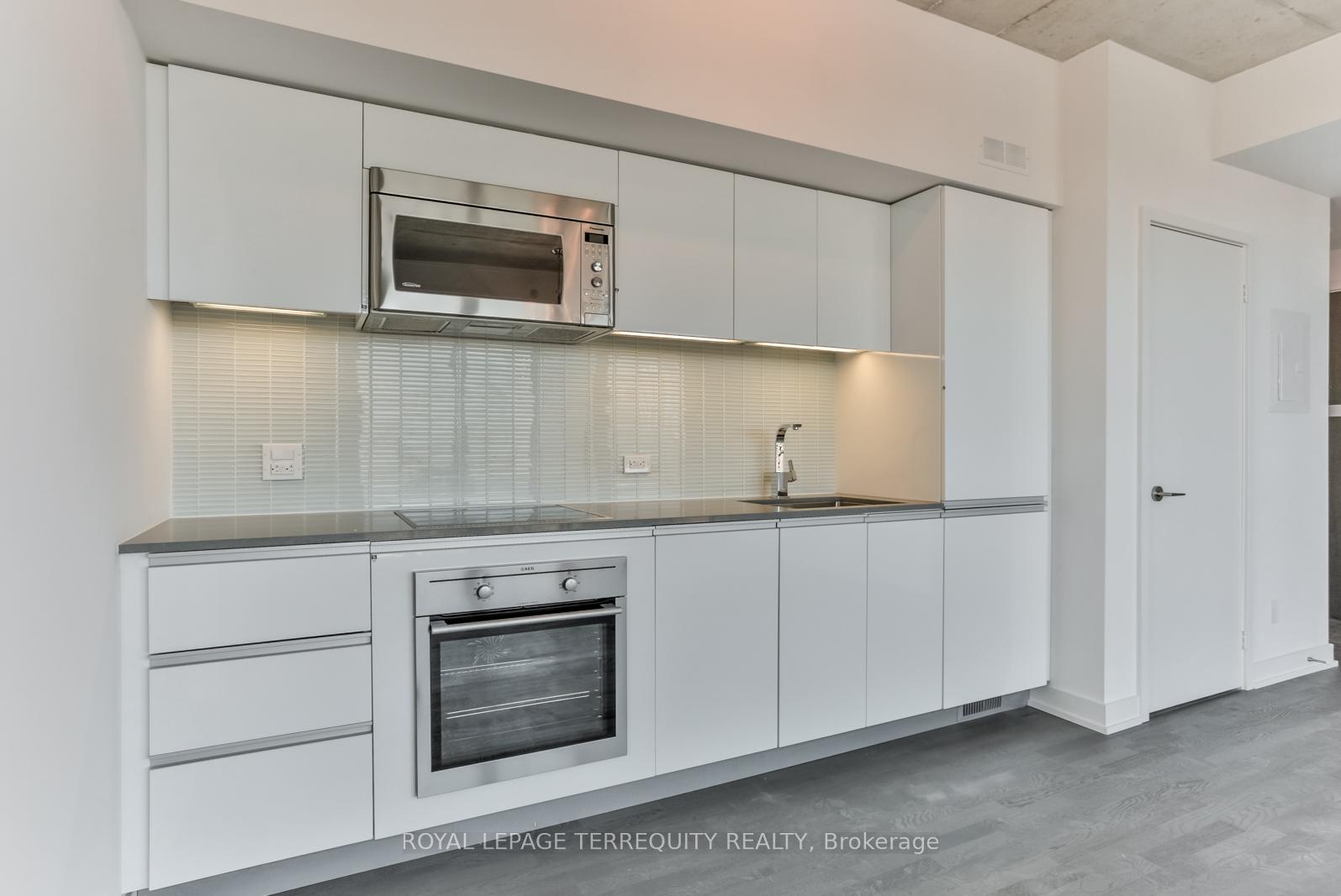 Photo 5 of Unit 703, 1238 Dundas Street E, Toronto, South Riverdale — HOMEH