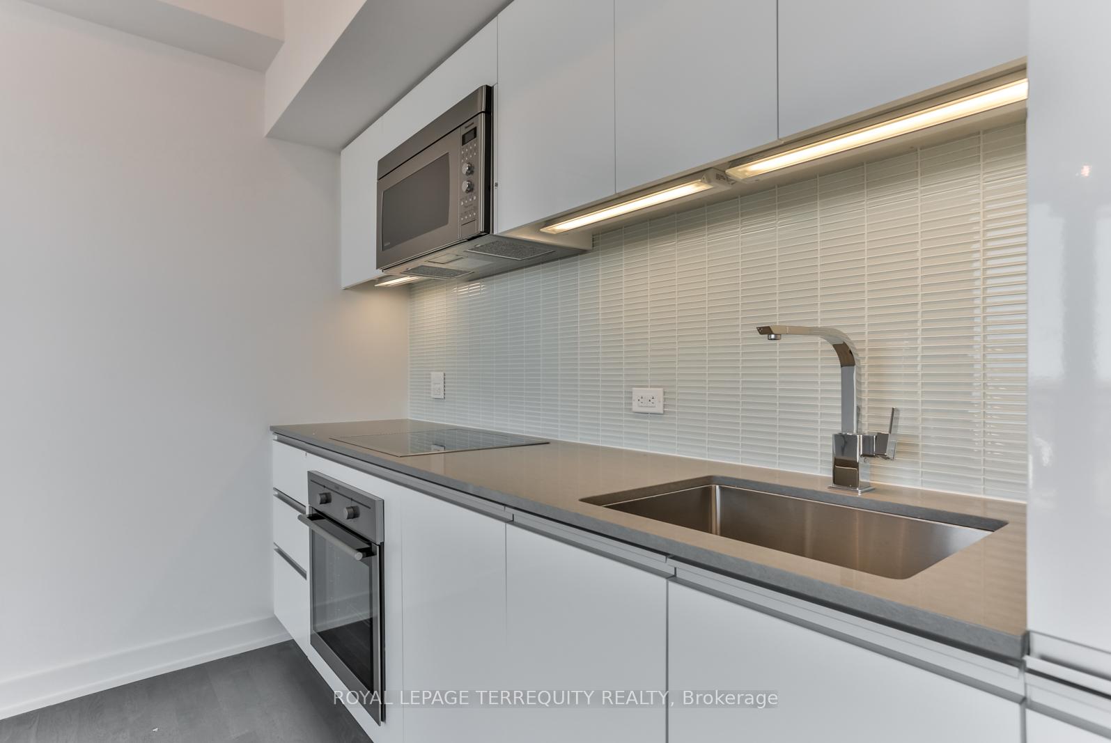 Photo 8 of Unit 703, 1238 Dundas Street E, Toronto, South Riverdale — HOMEH