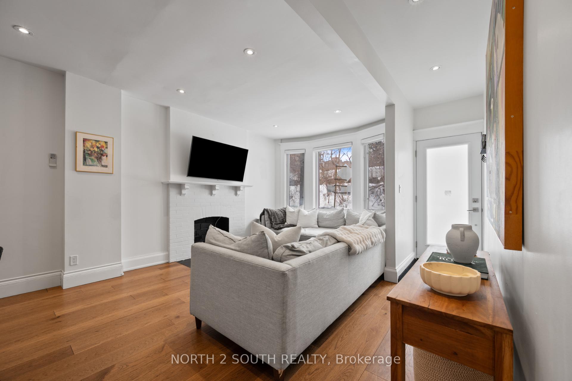 Photo 4 of 163 Marlborough Place, Toronto, The Annex — HOMEH