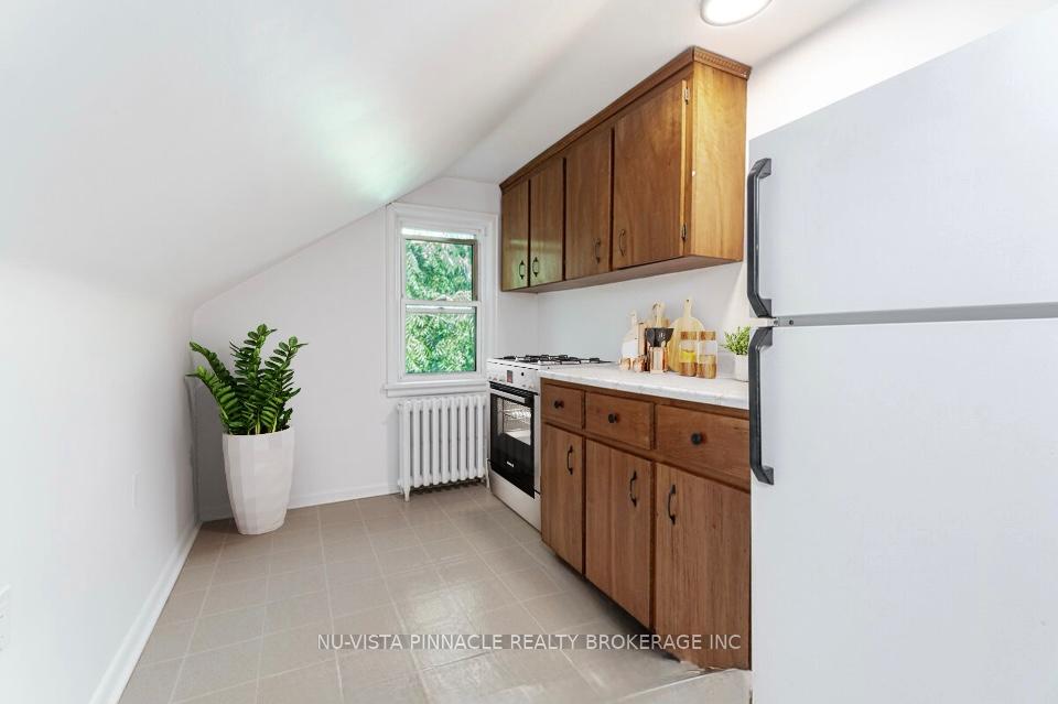 Photo 10 of 501 Howard Street, Oshawa, Central — HOMEH