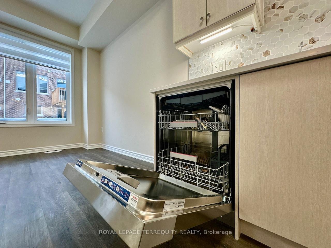 Photo 11 of 1731 Mineral Springs Way, Pickering, Rural Pickering — HOMEH