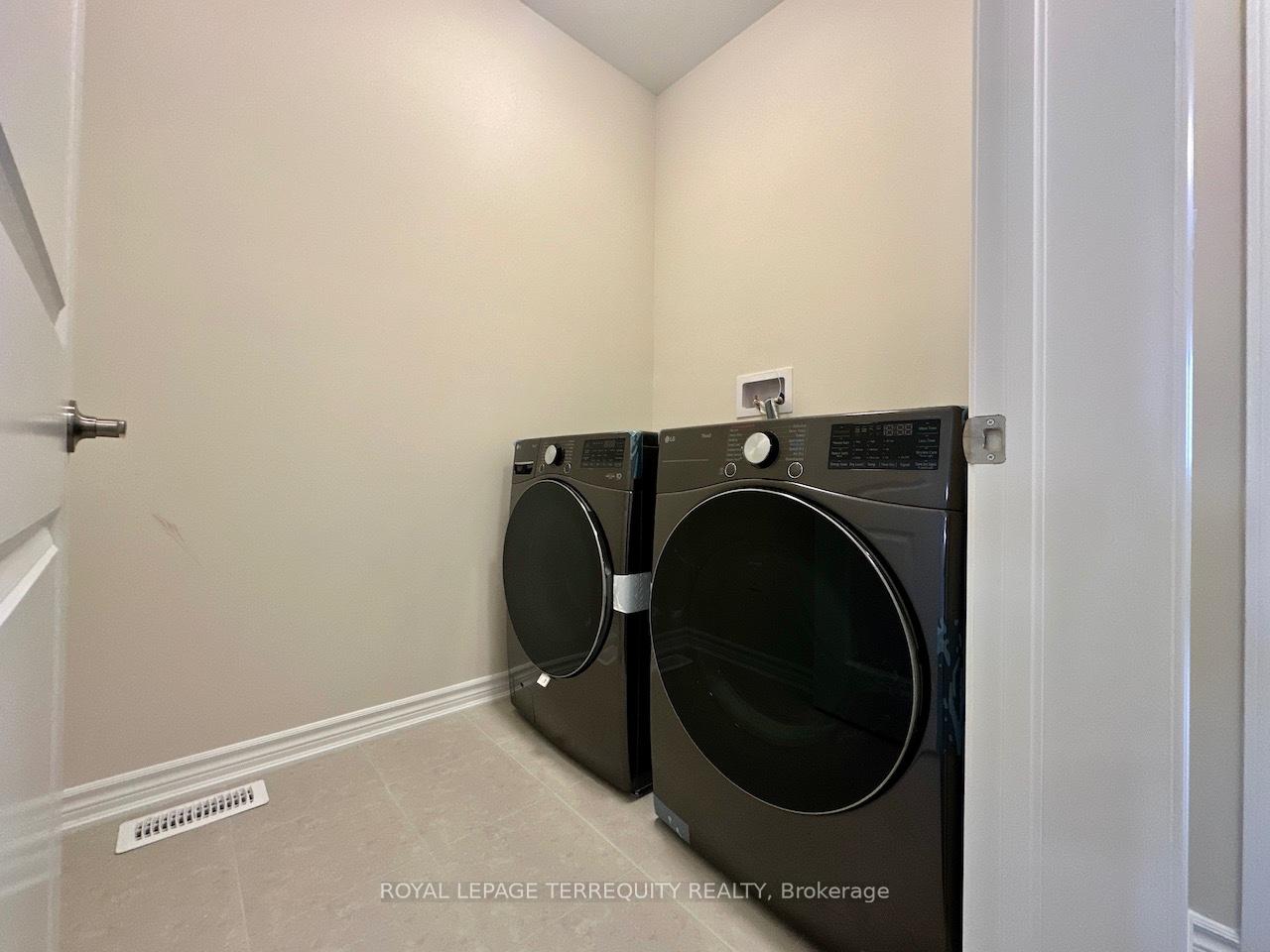 Photo 33 of 1731 Mineral Springs Way, Pickering, Rural Pickering — HOMEH