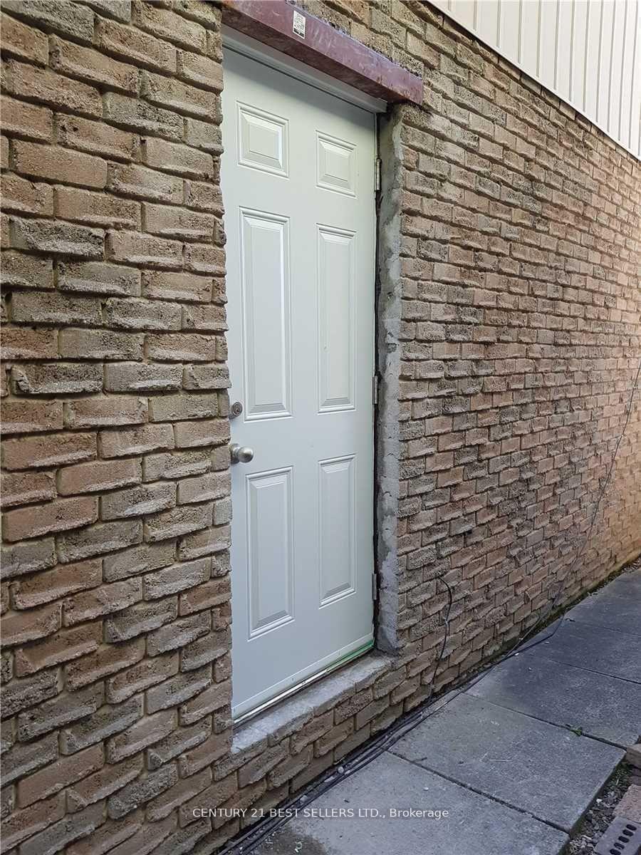 Front of Unit Lower, 48 Marrakesh Drive