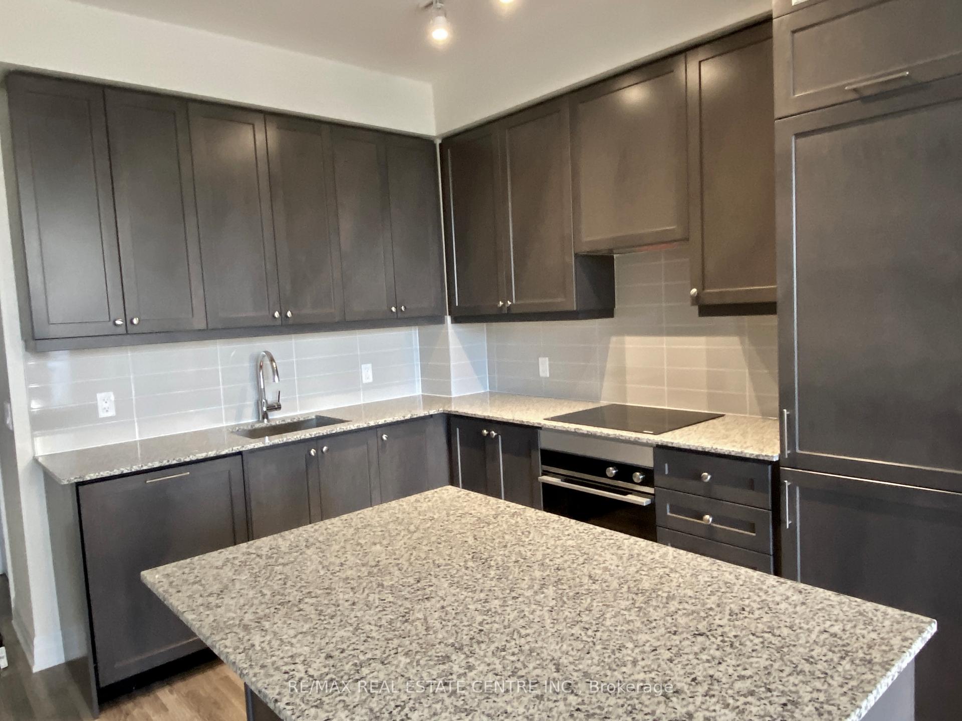 Photo 6 of Unit 222, 9075 Jane Street, Vaughan, Concord — HOMEH